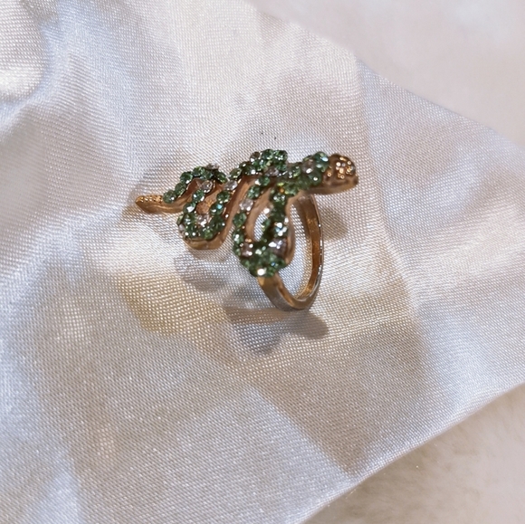 Snake design ring - Picture 4 of 4